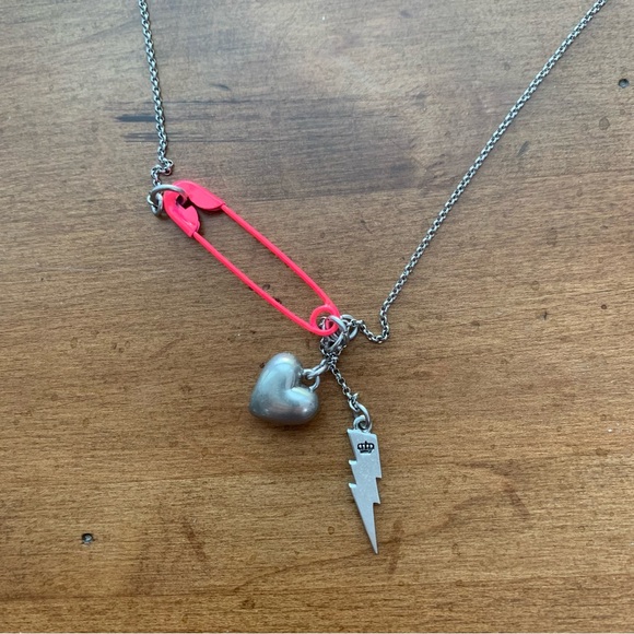 Juicy Couture Pam Gela Pink Safety Pin with Silver Charms Silver Chain Necklace - Picture 4 of 5